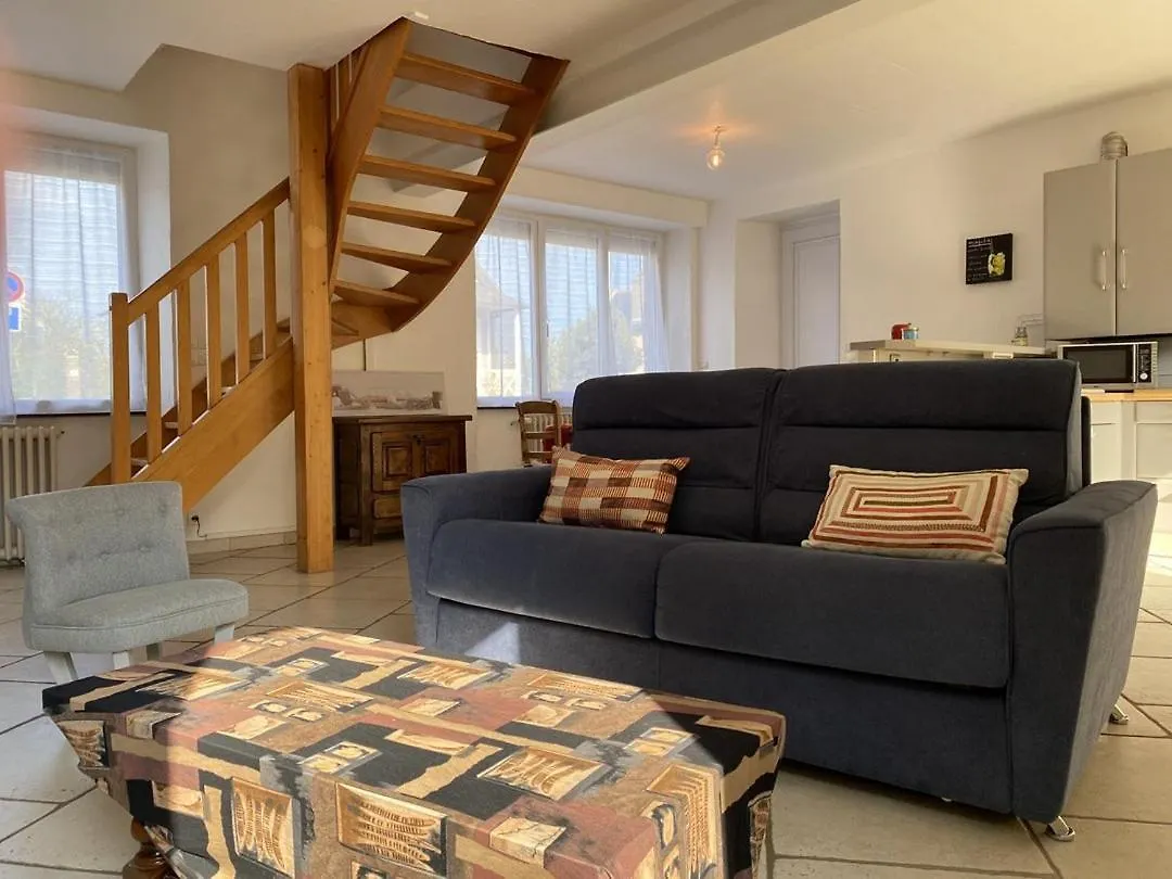 663 - Maison Individuelle Avec Un Exterieur, Situee En Plein Coeur Du Centre-Ville D'Erquy